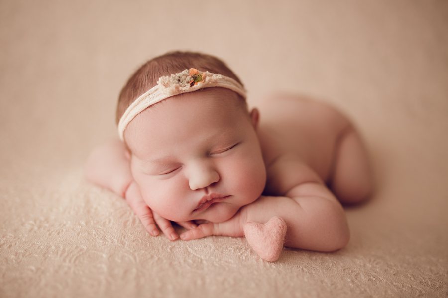 Ottawa newborn photographer, newborn photography Ottawa