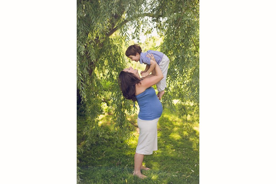 Ottawa outdoor maternity photography, maternity photographer Ottawa