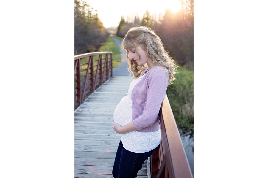 Stittsville maternity photographer, Ottawa maternity photography