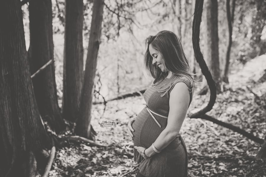 ottawa maternity photography, pregnant woman smiling