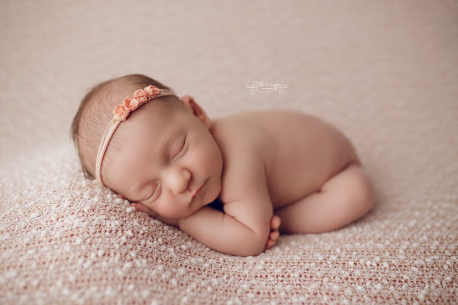 newborn photographer, newborn photography ottawa, sleeping baby