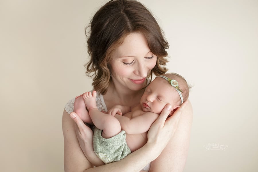 ottawa newborn photographer, baby and mommy