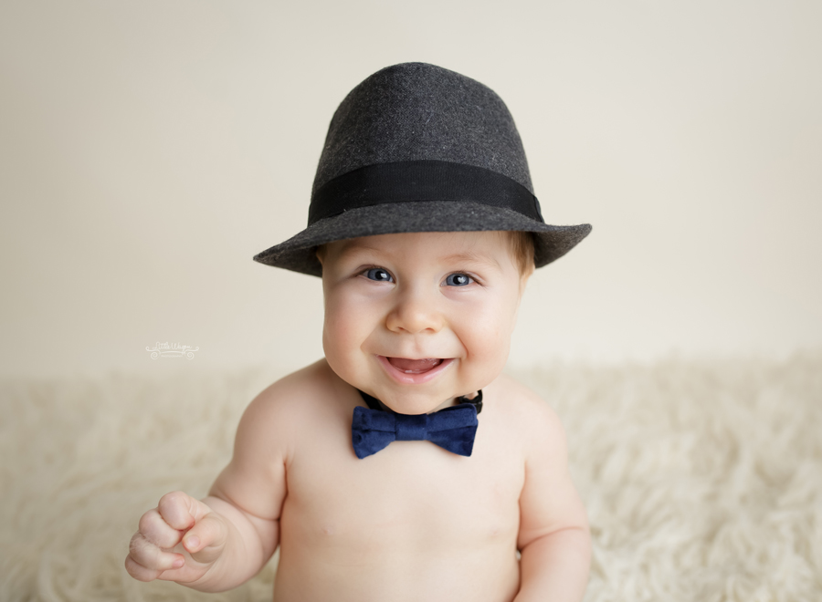 newborn photography ottawa, baby wearing a hat