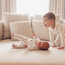 Lifestyle newborn photography in Ottawa